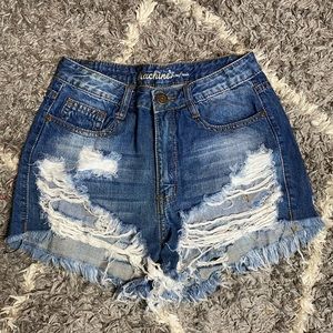 NEW| High waisted Shorts *super cute*
